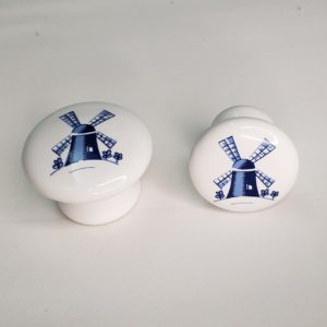 Puxador em porcelana branca moinho.