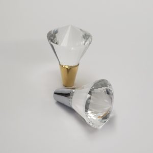Puxador modelo Cristal Asfour Diamante.